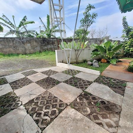 Villa Estetik Di Malang Exterior photo