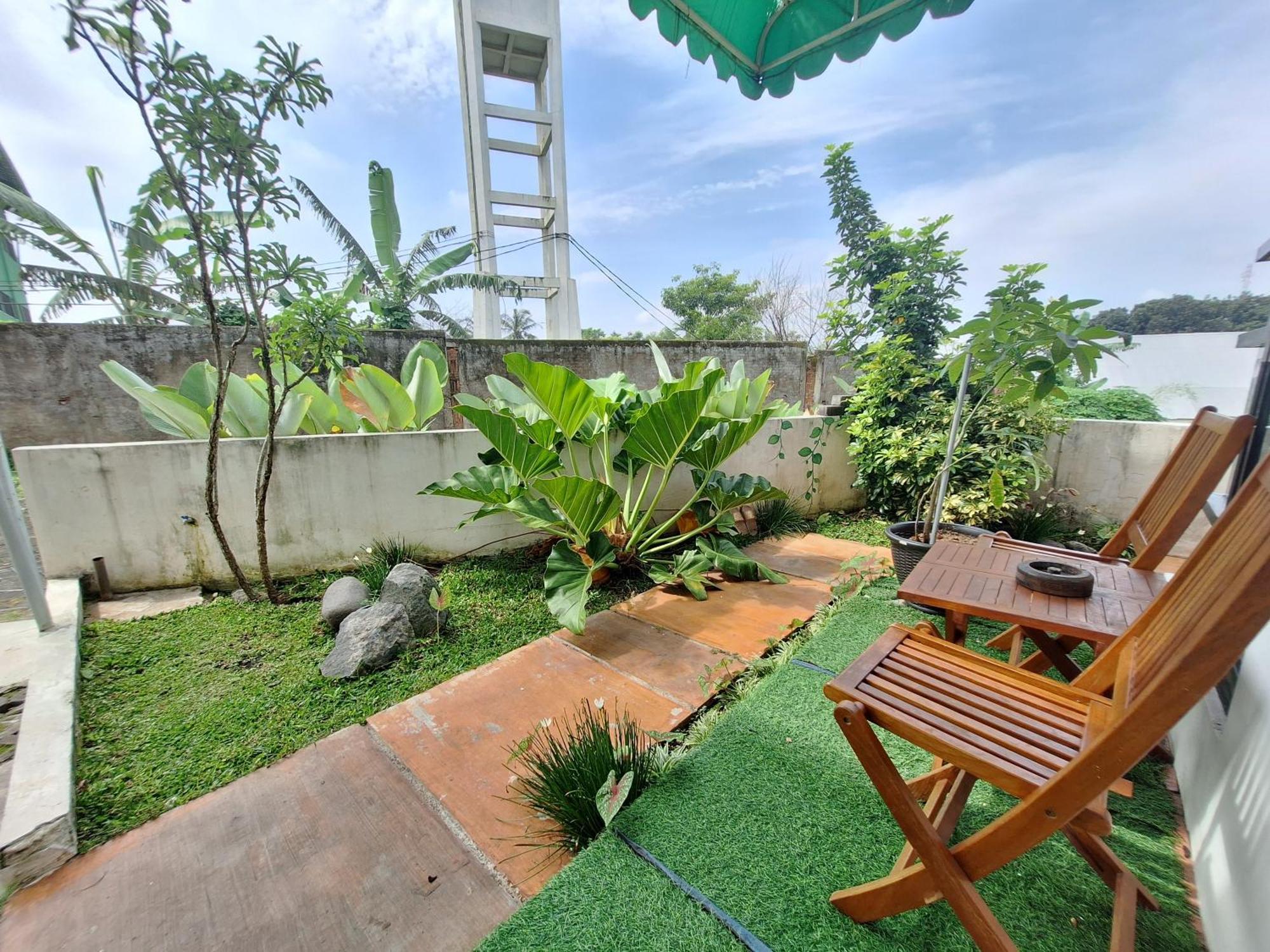 Villa Estetik Di Malang Exterior photo